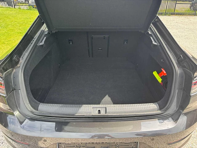 Volkswagen - arteon - limousine - car - 2020 - afbeelding 13 van  23