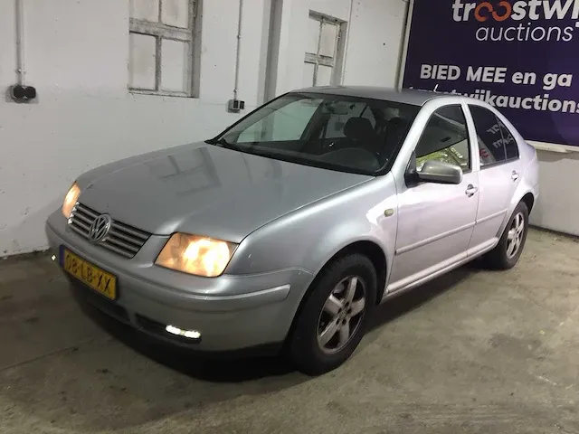 Volkswagen - bora - 2.0 comfortline - 08-lb-xx - afbeelding 1 van  19