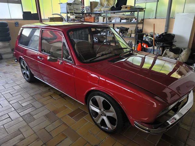 Volkswagen - brasilia - oldtimer - afbeelding 1 van  18