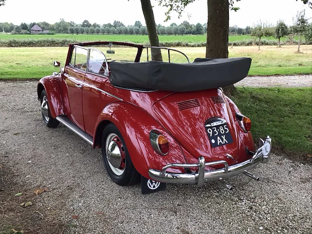 Volkswagen - cabrio - oldtimer - afbeelding 23 van  42