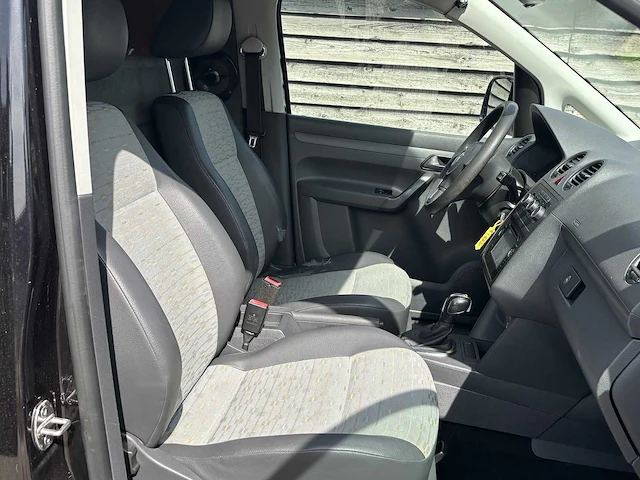 Volkswagen - caddy - 1.6 tdi maxi - 2011 - van - afbeelding 17 van  26