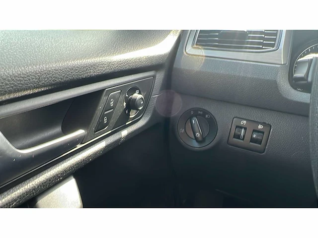 Volkswagen - caddy - 2.0 tdi trendline - personenauto - afbeelding 9 van  15