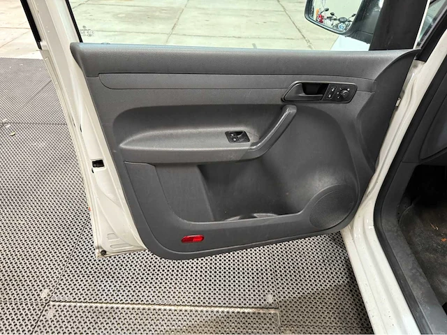Volkswagen - caddy - bedrijfswagen - 2012 - afbeelding 15 van  24
