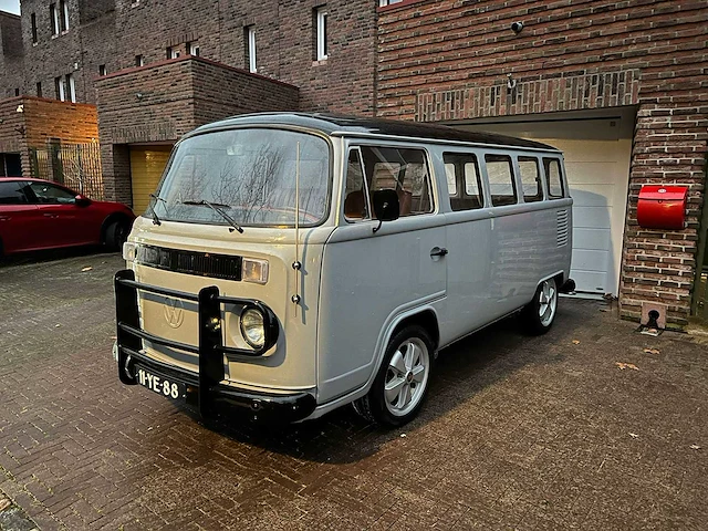 Volkswagen - camper - t2 - oldtimer - afbeelding 23 van  34