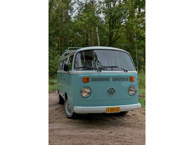 Volkswagen - camper - t2 - oldtimer - afbeelding 4 van  10