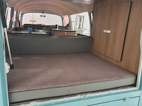 Volkswagen - camper - t2 - oldtimer - afbeelding 9 van  10
