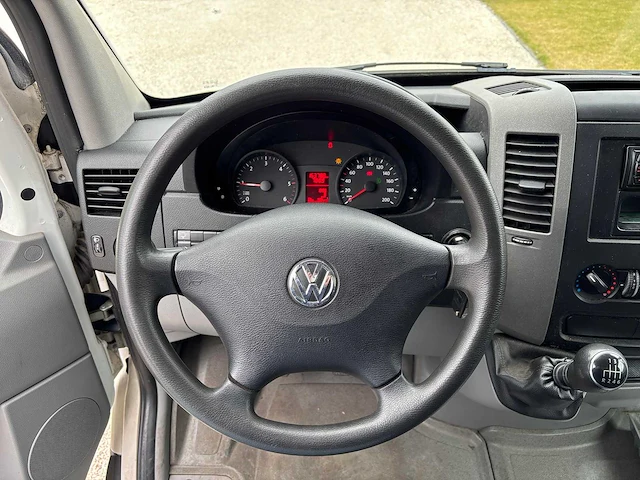 Volkswagen - crafter - 32 2.0 tdi l3h2 - van - vs-591-z - 2012 - afbeelding 3 van  15