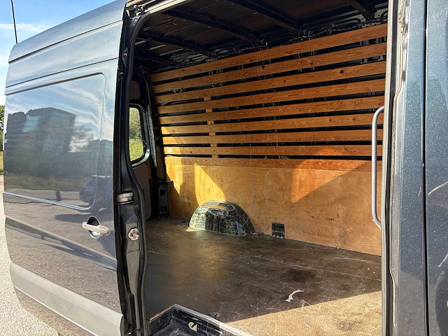 Volkswagen - crafter - 35 2.5 tdi l2h2 dc - 72-vks-5 - 2007 - afbeelding 9 van  21