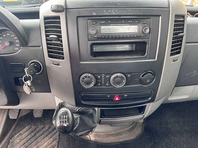 Volkswagen - crafter - 35 2.5 tdi l3 tijhof autoambulance- 3-vdz-78 - afbeelding 8 van  20