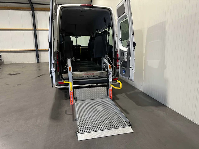 Volkswagen - crafter rolstoellauto met laadlift 2.0 tdi 3.5t l2h2 9 persoons 23-sgb-4 - afbeelding 15 van  19