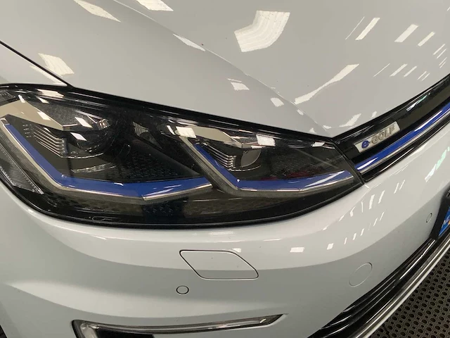 Volkswagen - e-golf 5-drs - 2018 - warmtepomp - afbeelding 16 van  20