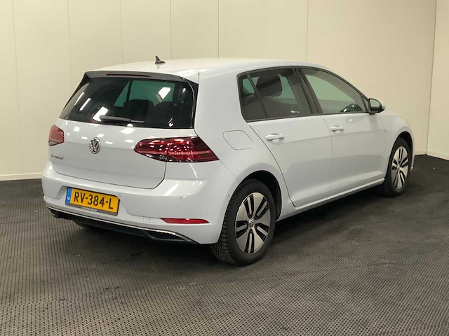 Volkswagen - e-golf 5-drs - 2018 - warmtepomp - afbeelding 14 van  20