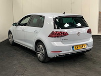Volkswagen - e-golf 5-drs - 2018 - warmtepomp - afbeelding 15 van  20