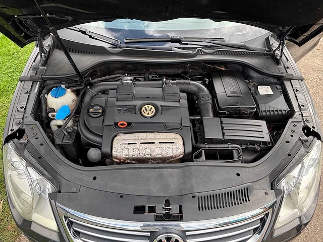Volkswagen - eos - 1.4 tsi highline - car - 2010 - afbeelding 3 van  21