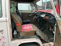 Volkswagen - foodtruck - afbeelding 18 van  29