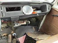 Volkswagen - foodtruck - afbeelding 24 van  29
