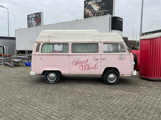 Volkswagen - foodtruck - afbeelding 6 van  29