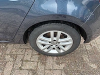 Volkswagen - golf - 1.2 tsi highl. bluem - car - afbeelding 15 van  25