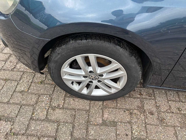 Volkswagen - golf - 1.2 tsi highl. bluem - car - afbeelding 16 van  25