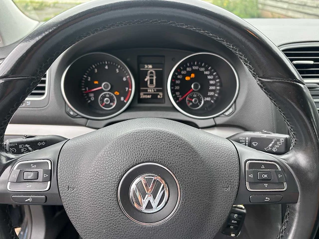 Volkswagen - golf - 1.2 tsi highl. bluem - car - afbeelding 7 van  25