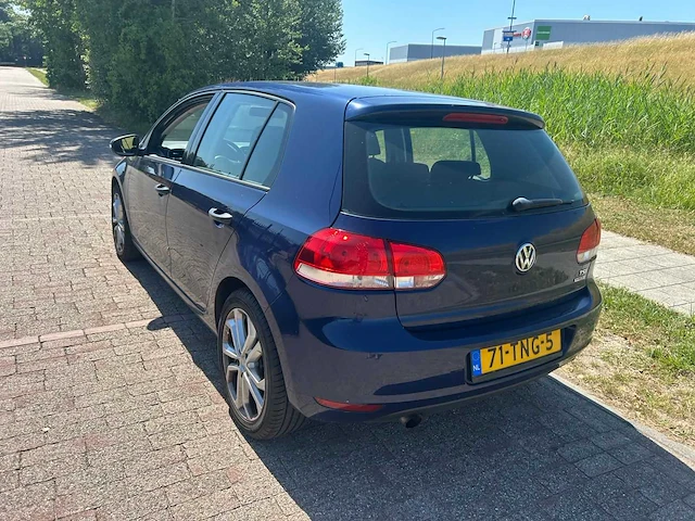 Volkswagen - golf - 1.2 tsi sportline bluemotion - car - 2012 - afbeelding 8 van  15