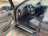 Volkswagen - golf - 1.6-16v sportline - car - 2003 - afbeelding 2 van  25