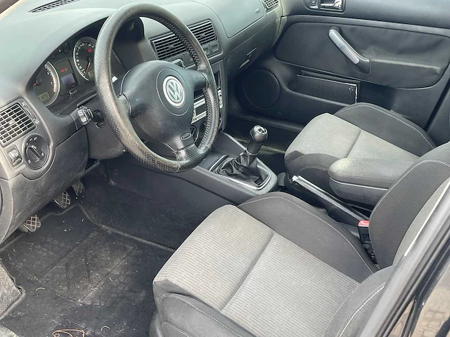 Volkswagen - golf - 1.6-16v sportline - car - 2003 - afbeelding 3 van  25