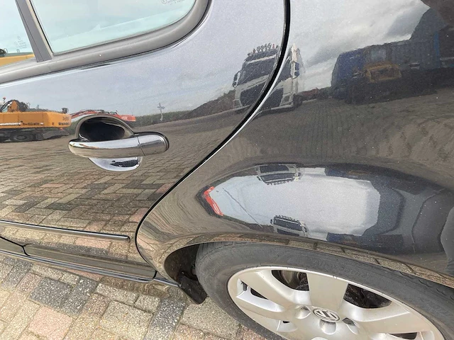 Volkswagen - golf - 1.6-16v sportline - car - 2003 - afbeelding 13 van  25