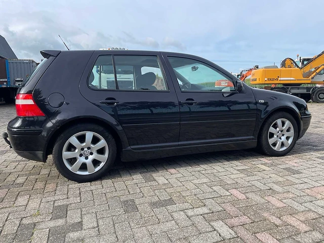 Volkswagen - golf - 1.6-16v sportline - car - 2003 - afbeelding 24 van  25