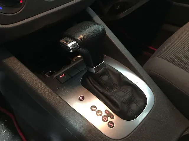 Volkswagen - golf - 1.6 fsi trendline automaat - 49-pp-kv - afbeelding 13 van  19