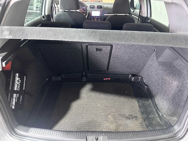 Volkswagen - golf - 1.6 turijn - h-884-xd - afbeelding 9 van  20