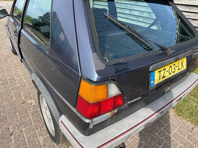 Volkswagen - golf - 1.8 gti inj. - 1989 - classic cars >15 - afbeelding 27 van  34