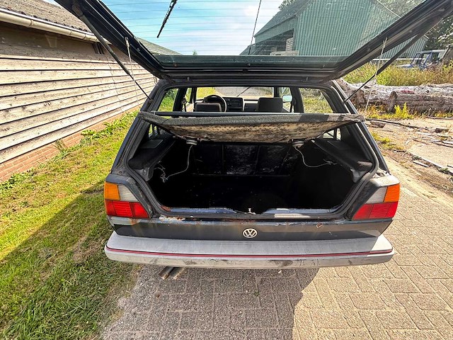 Volkswagen - golf - 1.8 gti inj. - 1989 - classic cars >15 - afbeelding 16 van  34