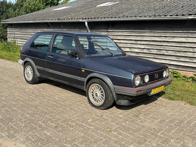 Volkswagen - golf - 1.8 gti inj. - 1989 - classic cars >15 - afbeelding 29 van  34