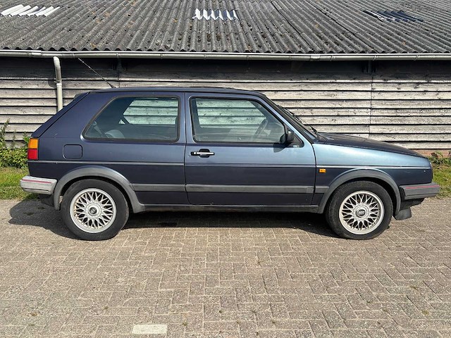 Volkswagen - golf - 1.8 gti inj. - 1989 - classic cars >15 - afbeelding 30 van  34