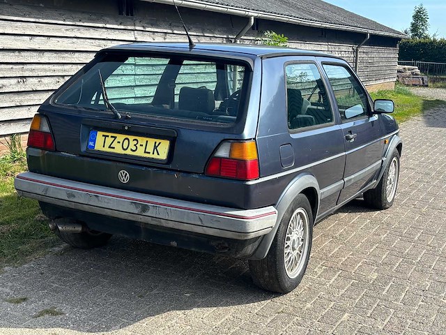 Volkswagen - golf - 1.8 gti inj. - 1989 - classic cars >15 - afbeelding 32 van  34