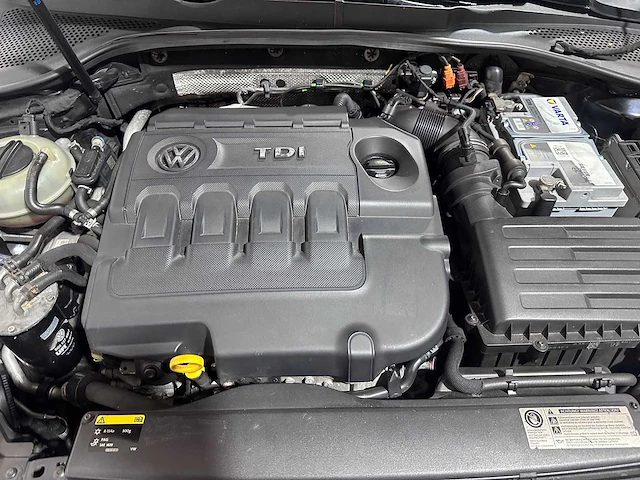 Volkswagen - golf - 2.0 tdi highline - xd-088-n - afbeelding 15 van  22