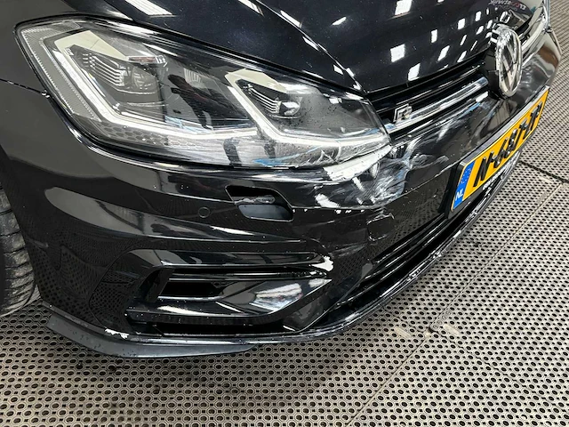 Volkswagen - golf - 2.0 tsi 4motion r - car - 2017 - afbeelding 22 van  40