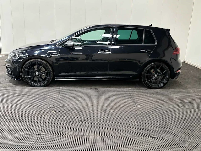 Volkswagen - golf - 2.0 tsi 4motion r - car - 2017 - afbeelding 12 van  40