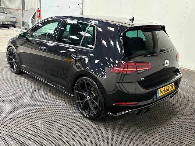 Volkswagen - golf - 2.0 tsi 4motion r - car - 2017 - afbeelding 23 van  40