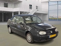 Volkswagen - golf - cabriolet - personenauto - afbeelding 12 van  19