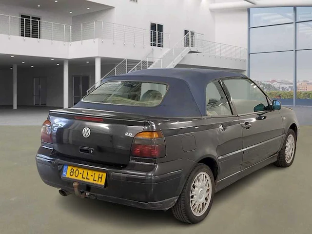 Volkswagen - golf - cabriolet - personenauto - afbeelding 13 van  19