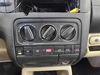Volkswagen - golf - cabriolet - personenauto - afbeelding 19 van  19