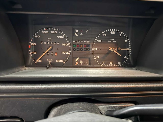 Volkswagen - golf - oldtimer - 1987 - afbeelding 10 van  33