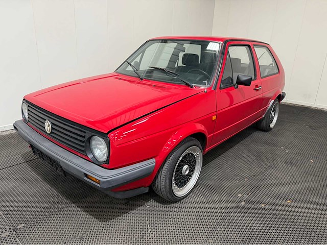 Volkswagen - golf - oldtimer - 1987 - afbeelding 1 van  33