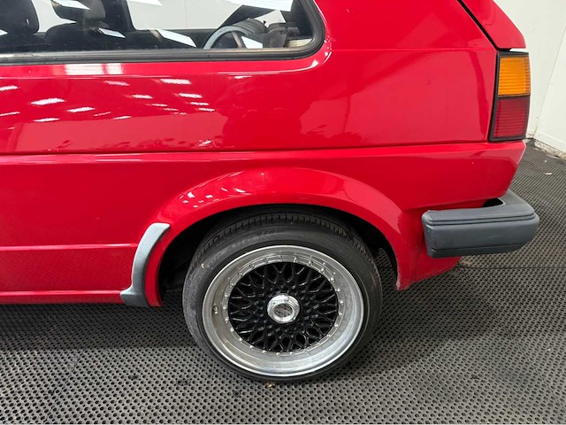Volkswagen - golf - oldtimer - 1987 - afbeelding 25 van  33