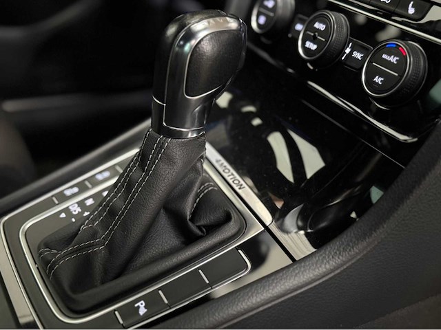 Volkswagen - golf - r - 300pk - personenauto - 2014 - afbeelding 11 van  34