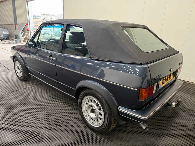 Volkswagen - golf 1 - cabriolet - oldtimer - 1985 - afbeelding 2 van  42