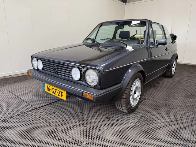 Volkswagen - golf 1 - cabriolet - oldtimer - 1985 - afbeelding 1 van  42