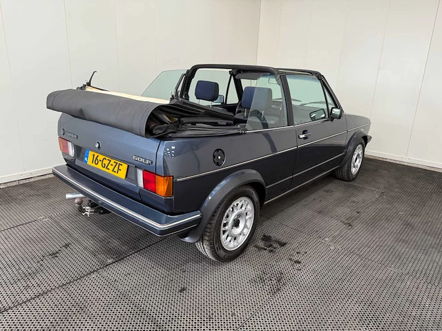 Volkswagen - golf 1 - cabriolet - oldtimer - 1985 - afbeelding 13 van  42